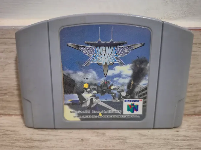 cartucho japonês do jogo Sonic Wings Assault