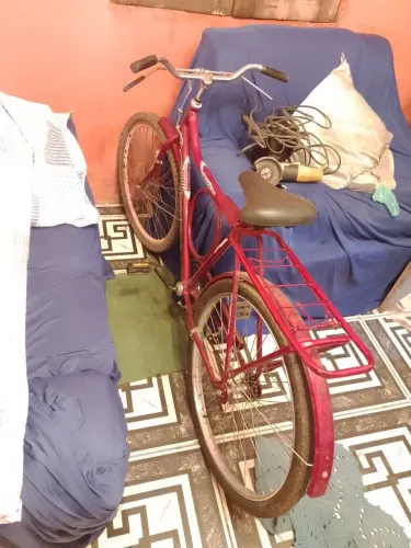 Vendo Bicicleta Cairu aro 26 Potenza R.dupl Sueco-Vermelho