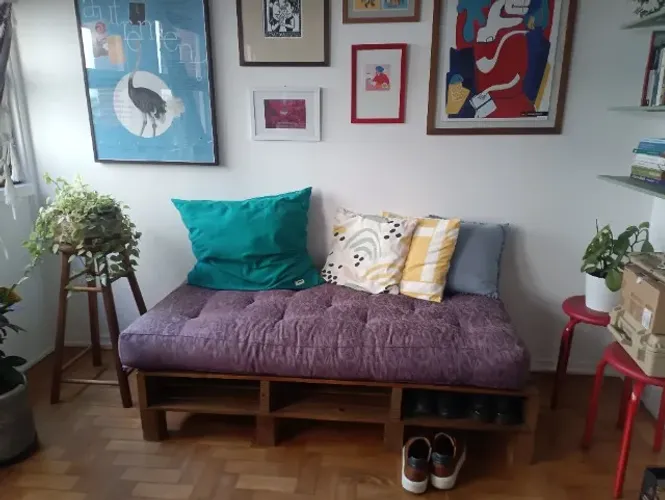 Futon com sapateira
