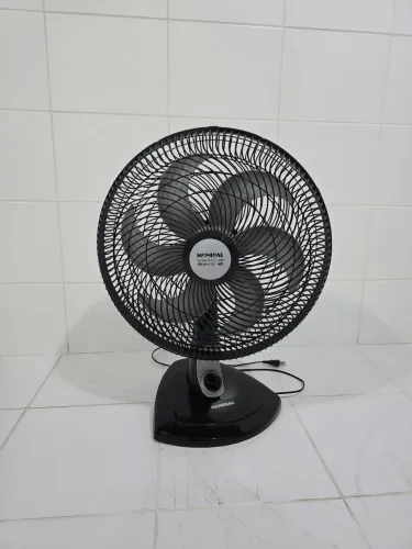 Ventilador de mesa Mondial 6 pás 40cm