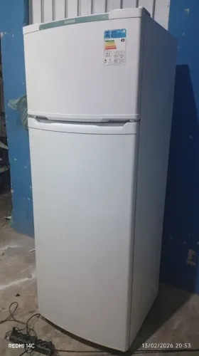 geladeira Consul 334 litros funcionando perfeitamente
