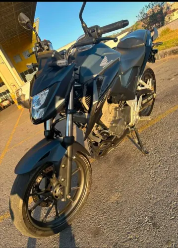 Cb300f 2025 oportunidade