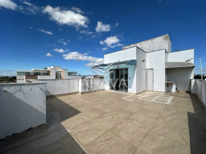 Cobertura a Venda 3 Quartos (1 Suíte) 2 Vagas 160m²- Próximo a Avenida Doutor Cristiano