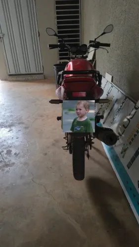 Vende se uma moto