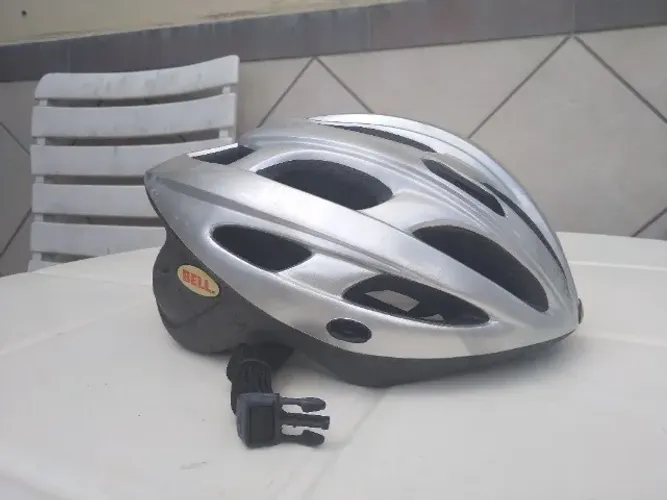 Capacete Bike Bell Tamanho M 60cm De Circunferência 