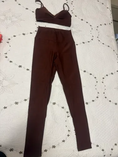 Conjunto fitness na cor chocolate , tamanho P