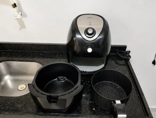 Fritadeira Elétrica Philco Air Fryer - Praticidade 5 litros