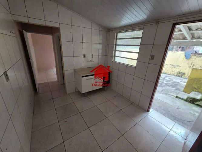 Casa para Alugar em Nova Gerty, São Caetano do Sul (1 Dorm, 1 Banheiro)