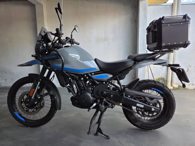 Royal Enfield Himalayan 450 Mid Slate Poppy Blue 2025/2026 - Apenas 6.595 km