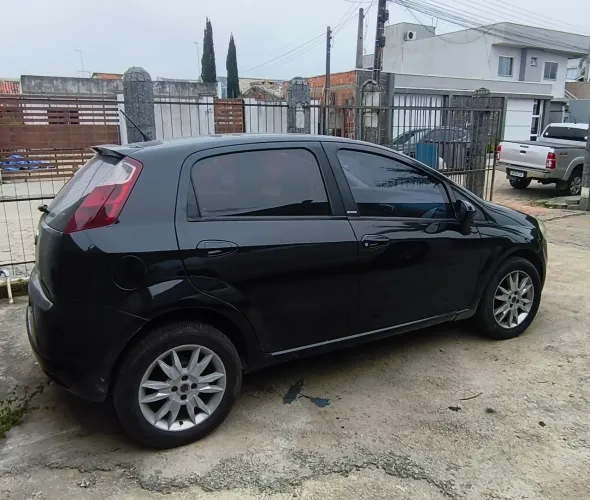 Fiat Punto Essence 1.6 Flex 16V 5P 2011