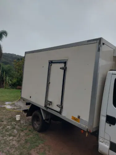 Bau refrigerado de iveco