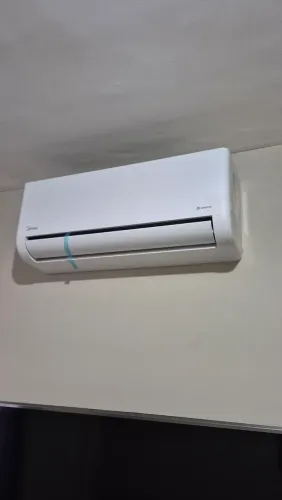 Ar-condicionado/ Instalação.