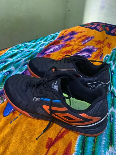 Tênis de futsal umbro pro 5
