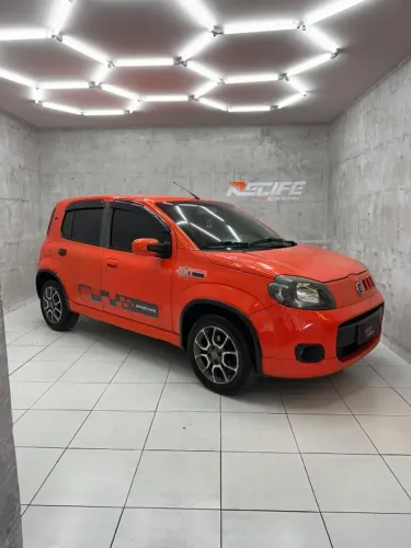 Fiat Uno Sporting 1.4 EVO Fire Flex 8V 4P 2012
