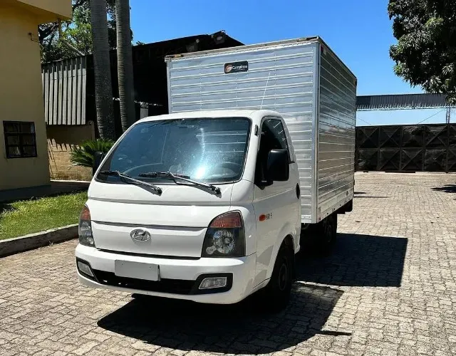  Hyundai HR Bau 2015