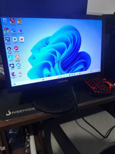 Monitor Samsung modelo s19c301f