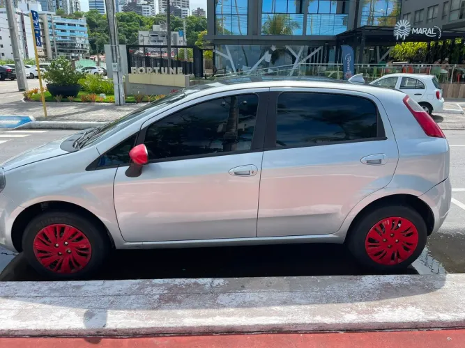 Fiat Punto Attractive 1.4 Fire Flex 8V 5P 2012