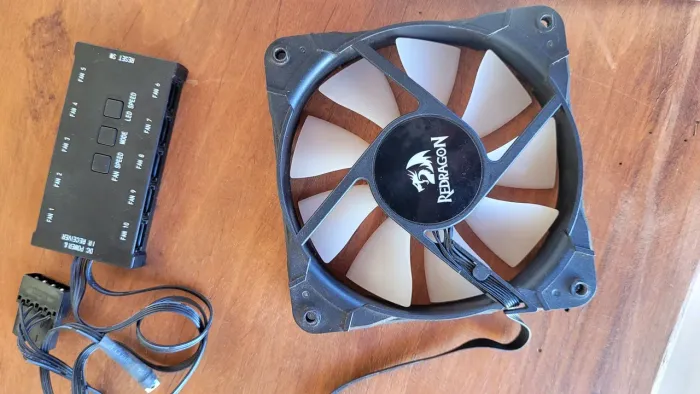 KIT 7 FANS ARGB REDRAGON + CONTROLADORA