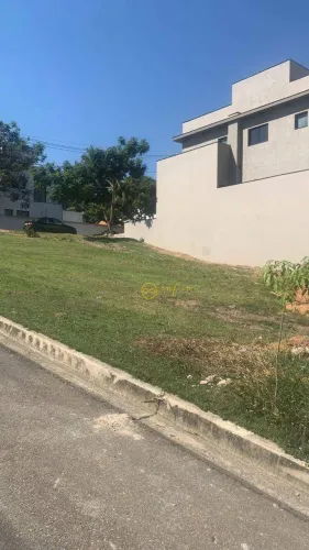 Terreno de Esquina em Condomínio à venda, 359 m² por R$ 430.000 - Condomínio Villagio Di C