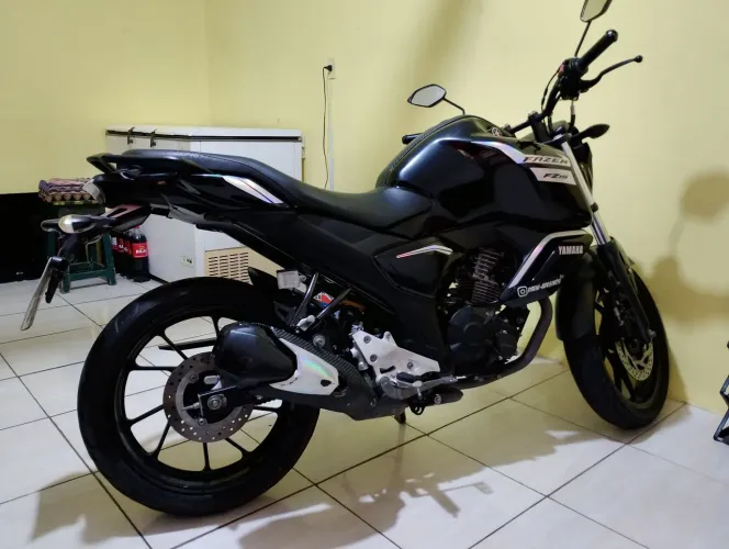 Vende-se aceito propostas em dinheiro.