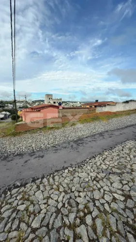 Terreno à Venda com 250m² no Bairro Rancho Alegre em Divinópolis MG.