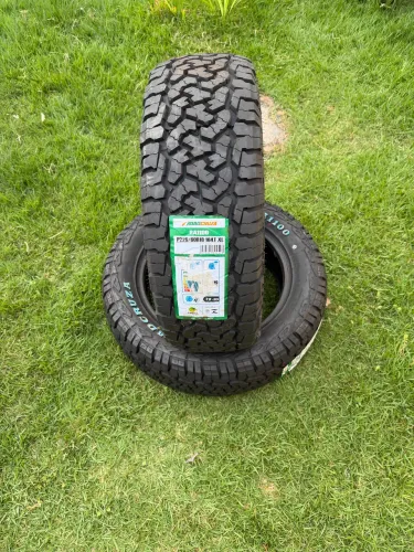 Pneu Roadcruza RA1100 225/60 R18 All Terrain para Carro/Caminhonete