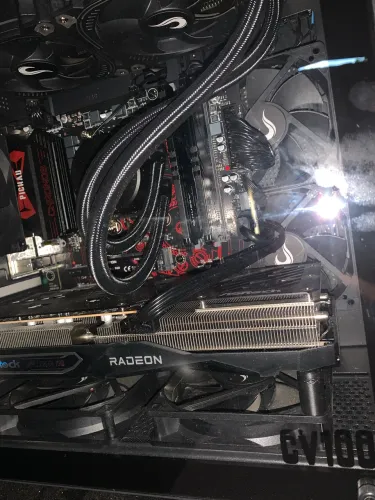 RX 7600 8gb Asrock challenger triple fan. NOVA!!!