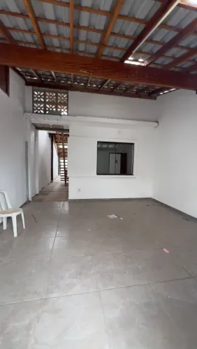 Casa a venda no bairro Figueira em Varginha-MG