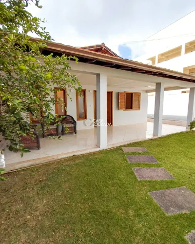 Casa linear 03 quartos com 01 suíte e lazer privativo em Santa Paula