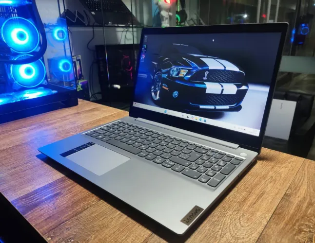 Notebook Lenovo ideapad 3 | SSD 256GB | Super novo | Com garantia