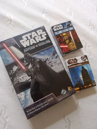 Kit Jogos de Cartas Star Wars (NOVOS E LACRADOS) - Império vs Rebelião + 2 Baralhos