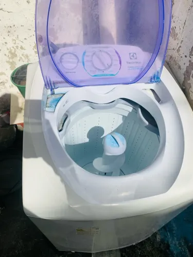 MÁQUINA DE LAVAR ELETROLUX ( Consertar ou Reaproveitar Peças)