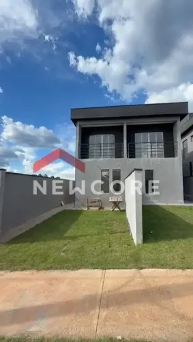 Casa em Estrada Municipal do Aguassaí - Jardim Japão (Caucaia do Alto) - Cotia/SP