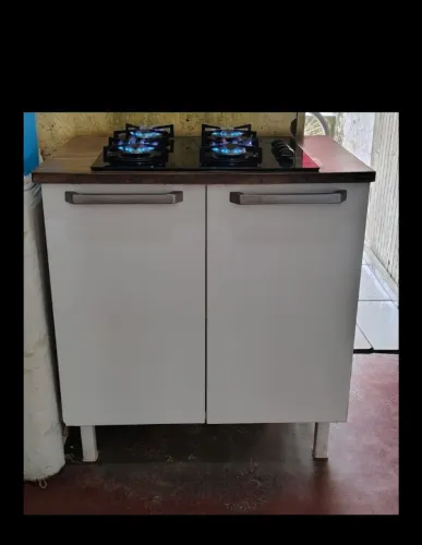 Fogão Cooktop com armário de alumínio