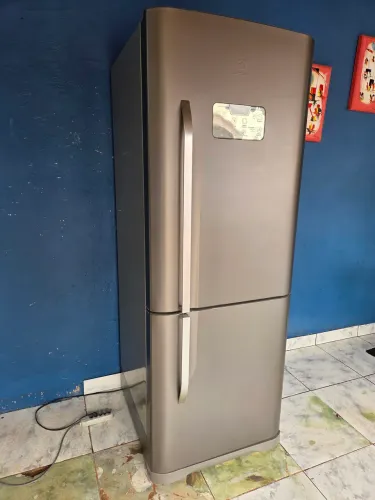 Vendo geladeira Electrolux
