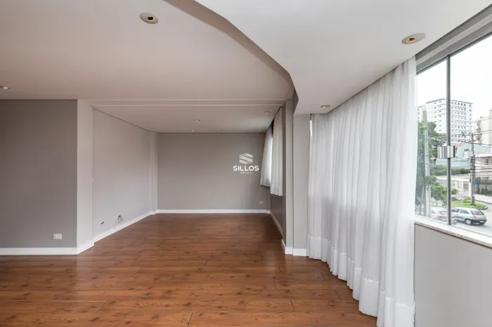 Apartamento à venda com 4 quartos no bairro Alto da Glória em Curitiba