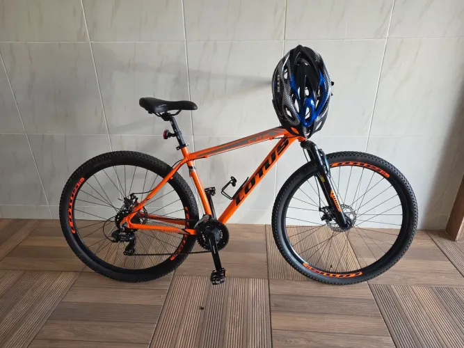 Bicicleta Mountain bike aro 29, com 21 marchas