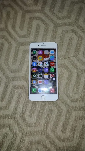 iPhone 8 Plus 