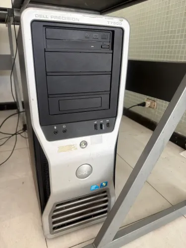 Computador CPU DELL Precision T7500 COM MONITORES Dell 21Polegadas