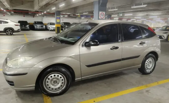 Ford Focus Sedan 1.6/1.6 Flex 8v/16v 4P Mec. 2005