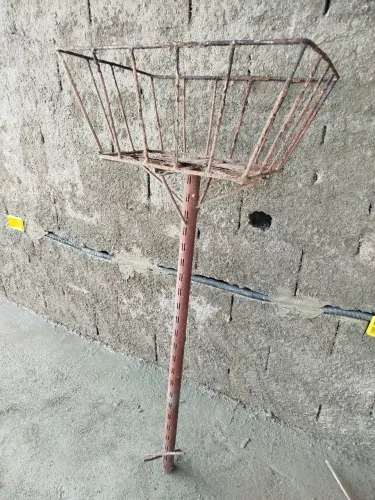 Lixeira de ferro