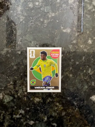 Figurinha extra panini Vinicius Júnior ouro 