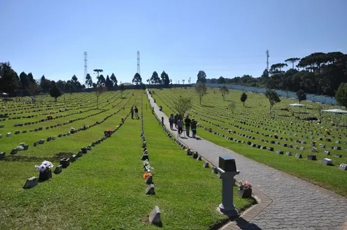 Jazigo no Cemitério Parque Senhor do Bonfim - São José dos Pinhais PR