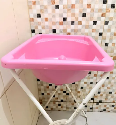 banheira de bebê ergonômica hércules