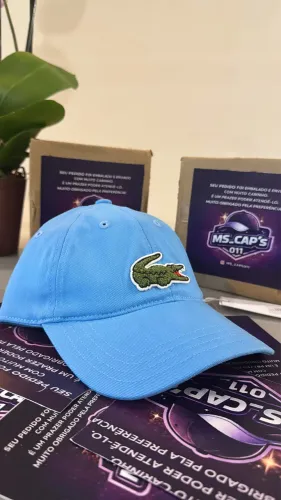 Boné Lacoste Big Croc Azul Claro