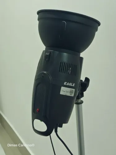 Flash de estúdio 250w 
