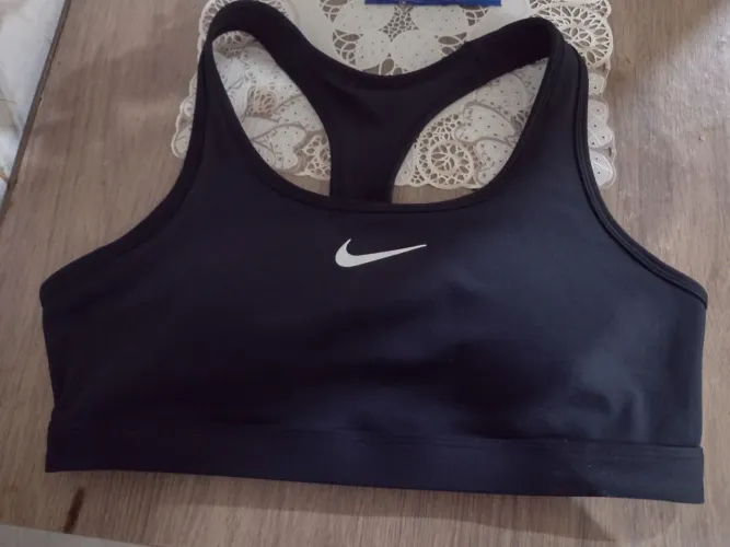 Top da Nike original com um pequeno bojo