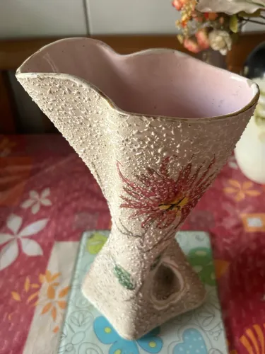 Vaso antigo - década de 50, estilo pingo de leite 