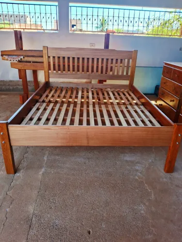 Cama queem nova