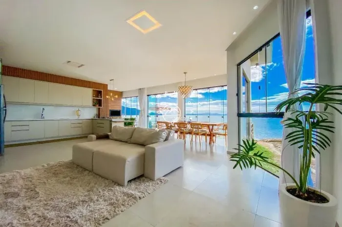 Imóvel de Alto Padrão Frente Mar na Praia de São Miguel - Biguaçu